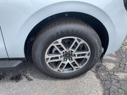 New 2025 Ford Expedition Active RWD image 42