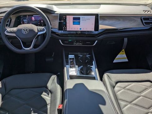 New 2026 Volkswagen Atlas SE image 17