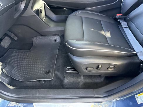 Used 2025 Buick Enclave Preferred image 21