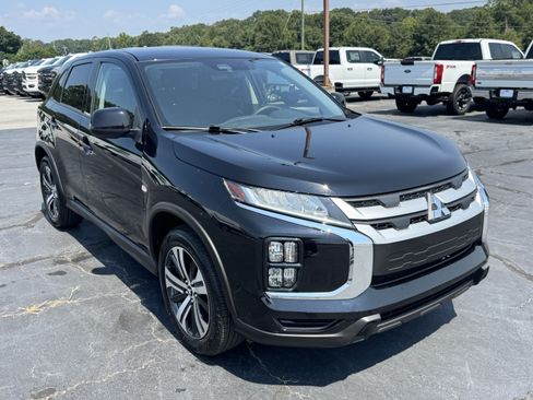 Used 2025 Mitsubishi Outlander Sport AWD image 4