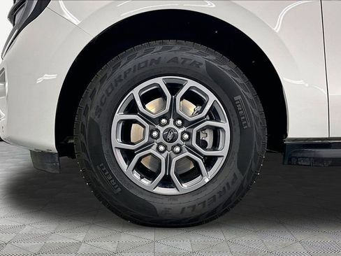 Certified 2025 Ford Expedition Max Active AWD/4WD image 9