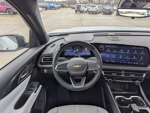 New 2026 Chevrolet Traverse High Country w/ LPO, Floor Liner Package image 3