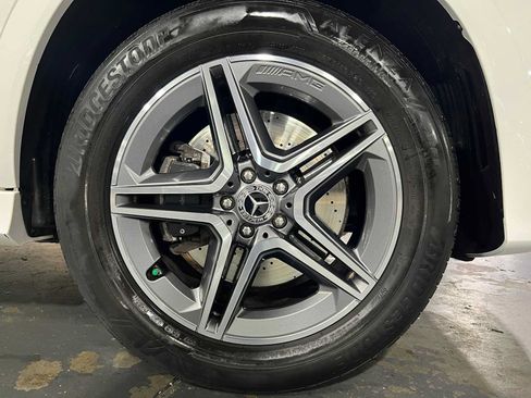 Used 2024 Mercedes-Benz GLE 350 4MATIC image 9