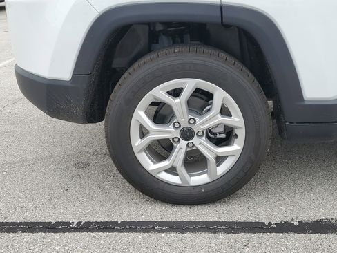 New 2026 Jeep Compass Latitude image 5