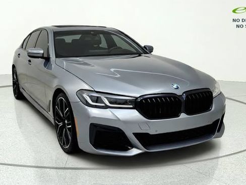 Used 2023 BMW 530i w/ M Sport Package RWD image 2