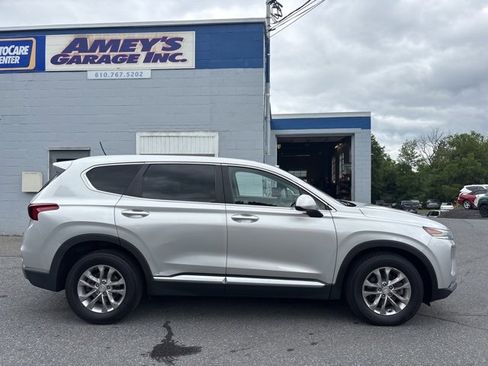 Used 2019 Hyundai Santa Fe SE image 6