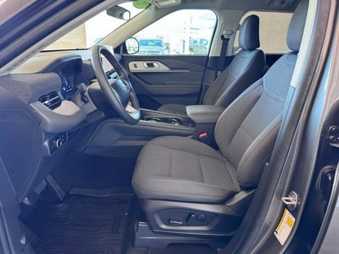 Certified 2025 Ford Explorer Active image 9