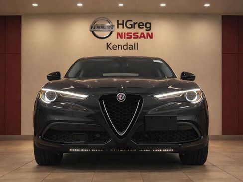 Used 2020 Alfa Romeo Stelvio AWD w/ Cold Weather Package image 5