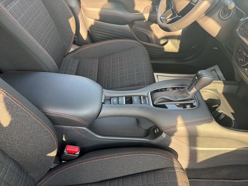 Used 2025 Honda HR-V Sport image 35