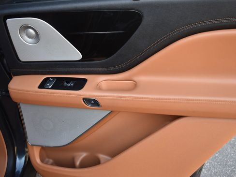 Used 2020 Lincoln Aviator Black Label w/ Dynamic Handling Package image 30