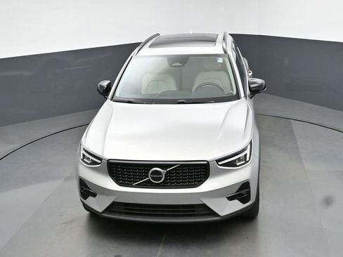 Used 2023 Volvo XC40 B5 Plus w/ Protection Package Premier AWD/4WD image 42