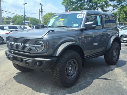 Certified 2025 Ford Bronco Badlands AWD/4WD image 8