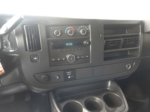 Used 2014 Chevrolet Express 3500 image 20