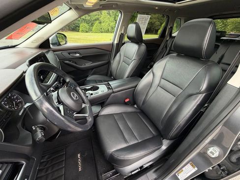 Certified 2023 Nissan Rogue SL w/ SL Premium Package FWD image 11