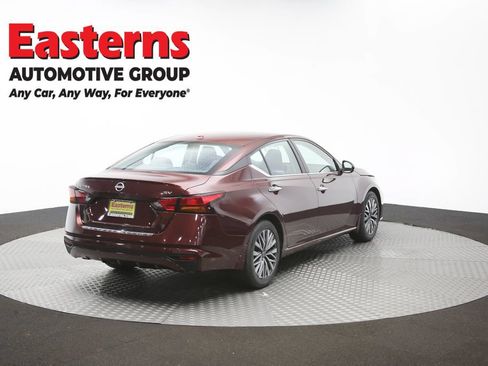 Used 2023 Nissan Altima 2.5 SV FWD image 40