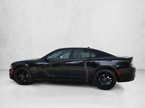 Used 2017 Dodge Charger R/T w/ Navigation & Travel Group RWD image 6