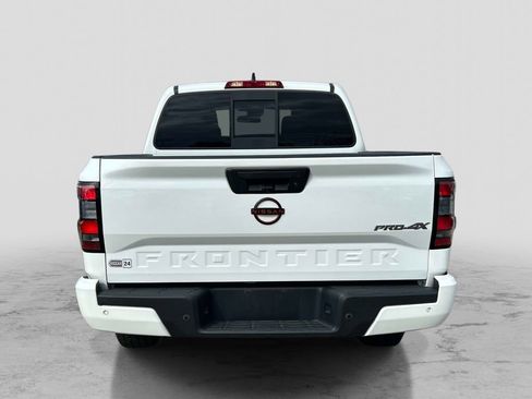 Certified 2022 Nissan Frontier PRO-4X w/ Technology Package image 6