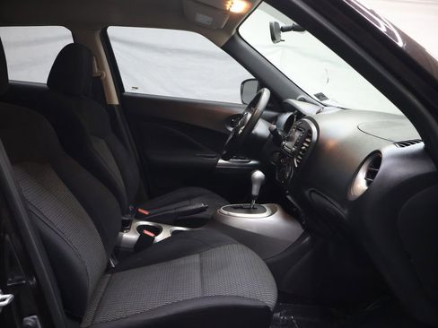 Used 2016 Nissan Juke S FWD image 10