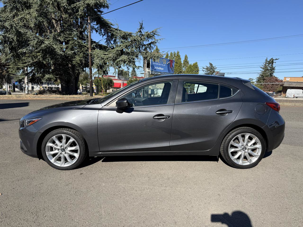 Used 2014 MAZDA MAZDA3 s Touring FWD image 2