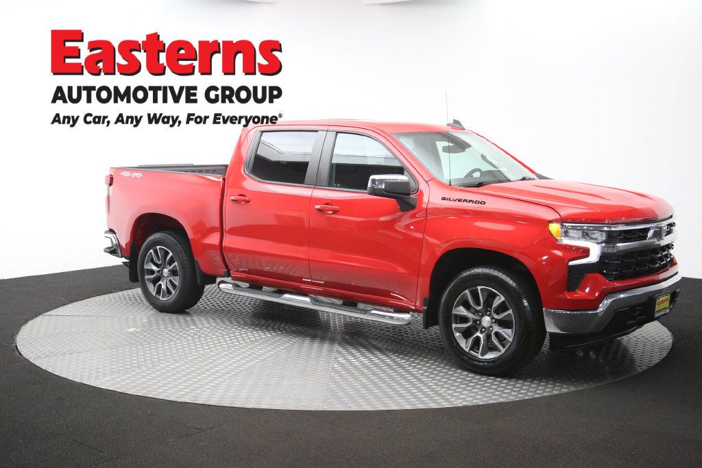 Used 2022 Chevrolet Silverado 1500 LT w/ Convenience Package II AWD/4WD image 50