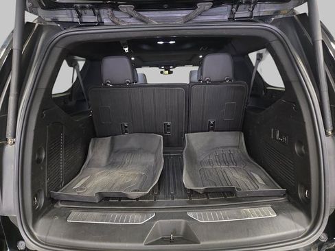 Used 2021 GMC Yukon XL AT4 w/ Technology Package image 15