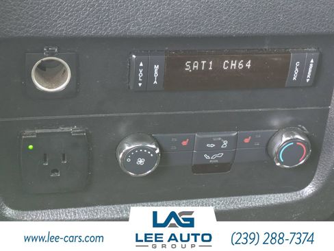 Used 2017 Lincoln Navigator Select RWD image 18