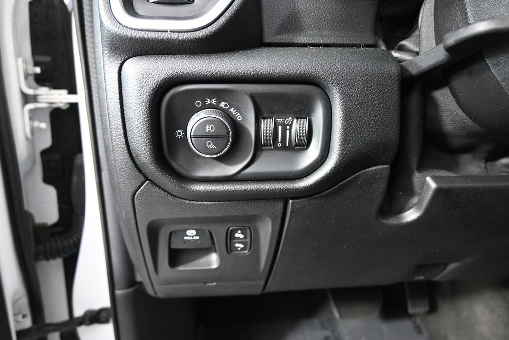 Used 2020 RAM 1500 Laramie AWD/4WD image 24
