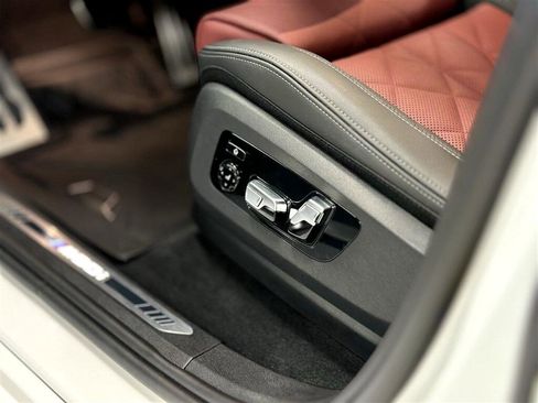 Used 2024 BMW X6 M60i w/ Dynamic Handling Package image 27