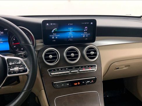 Used 2020 Mercedes-Benz GLC 300 image 25