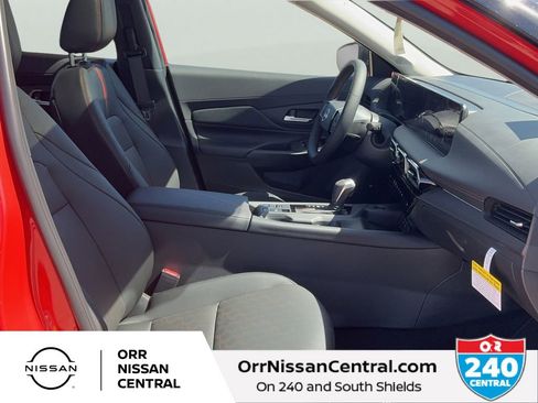 New 2026 Nissan Sentra SR w/ SR Premium Package FWD image 11