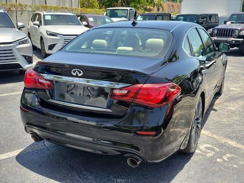 Used 2016 INFINITI Q70 3.7 RWD image 3