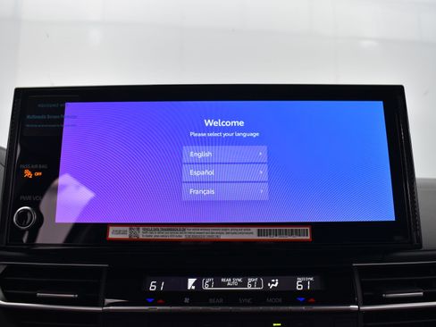 Used 2025 Toyota Sienna XLE FWD image 19
