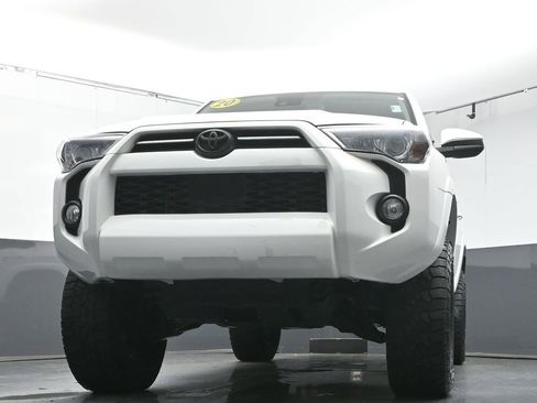 Used 2020 Toyota 4Runner SR5 image 31