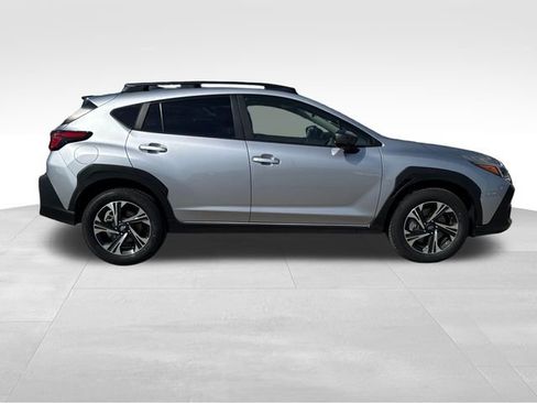 Used 2025 Subaru Crosstrek 2.0i Premium image 4
