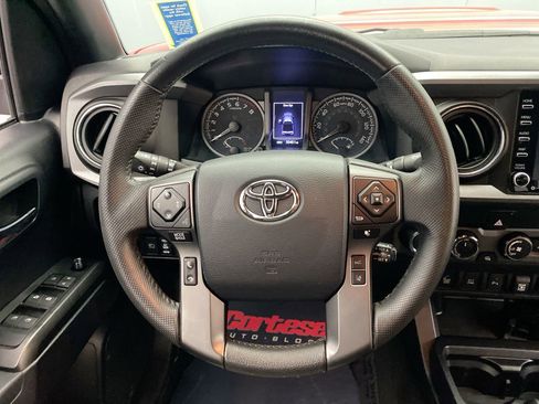 Used 2020 Toyota Tacoma TRD Sport w/ Technology Package AWD/4WD image 16