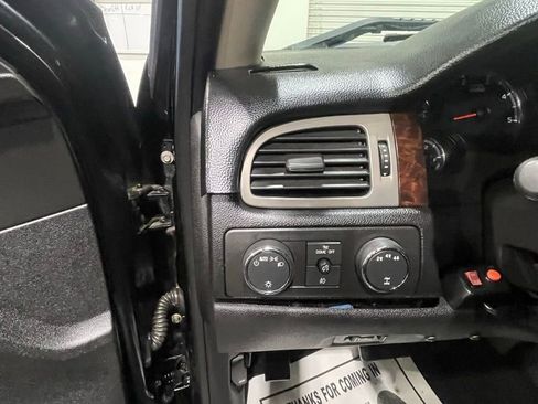 Used 2013 GMC Sierra 3500 Denali image 32