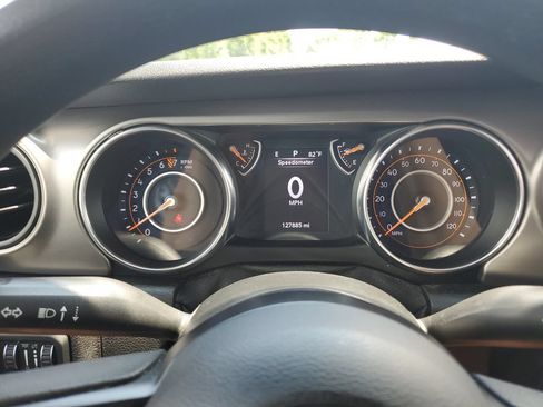 Used 2019 Jeep Wrangler Unlimited Sport AWD/4WD image 22