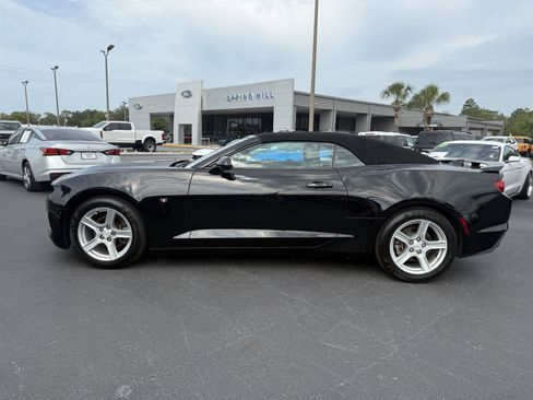 Used 2019 Chevrolet Camaro LT RWD image 7