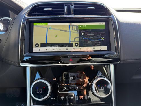 Used 2020 Jaguar XE S image 12