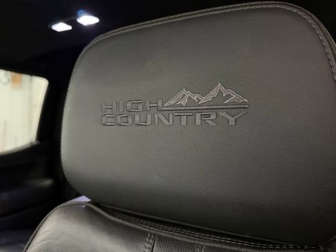 Used 2021 Chevrolet Silverado 1500 High Country image 6