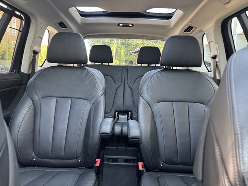Used 2019 BMW X7 xDrive50i w/ Premium Package AWD/4WD image 26