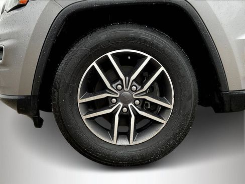 Used 2020 Jeep Grand Cherokee Limited AWD/4WD image 34