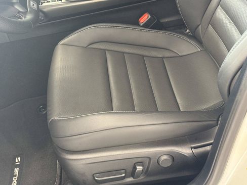 Used 2025 Lexus IS 500 RWD image 12