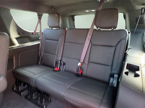 Certified 2022 Chevrolet Suburban High Country image 13