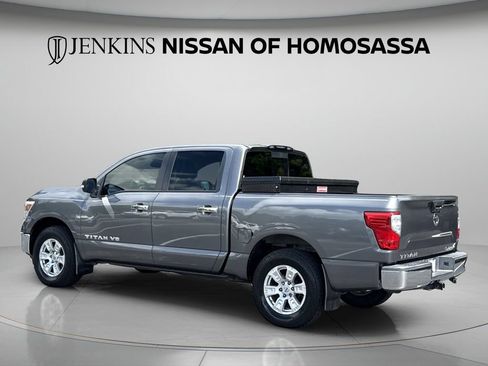 Used 2019 Nissan Titan SV AWD/4WD image 7
