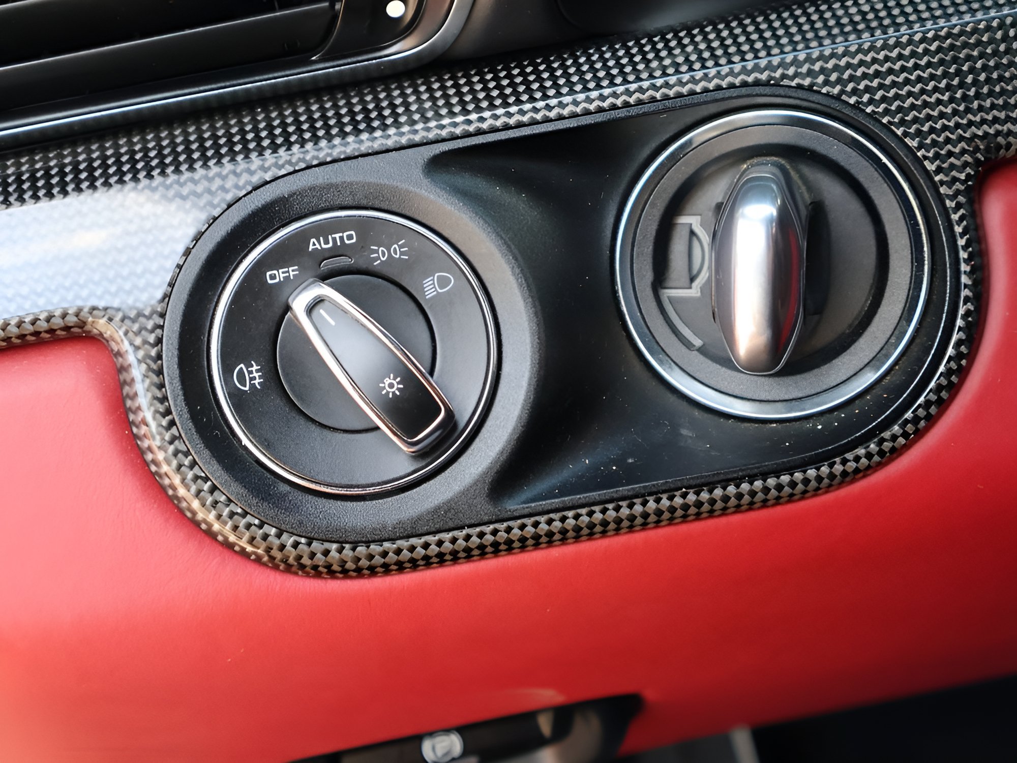 Used 2019 Porsche 911 Turbo S AWD/4WD image 34