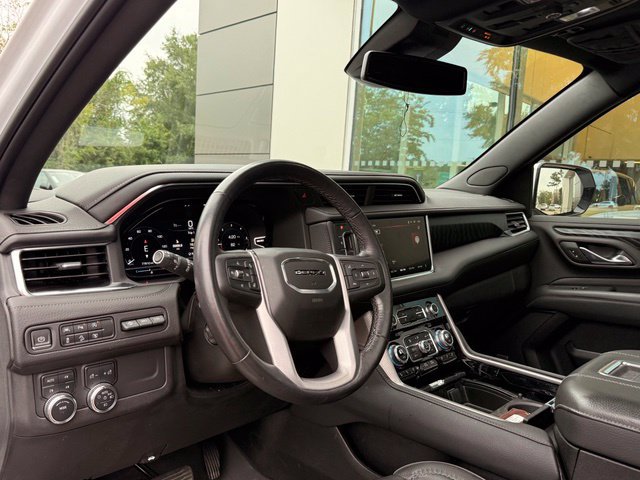 Used 2023 GMC Yukon Denali AWD/4WD image 14