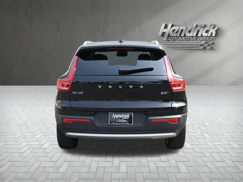 Used 2023 Volvo XC40 B5 Ultimate w/ Climate Package AWD/4WD image 8