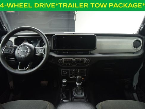 Used 2024 Jeep Wrangler Unlimited Sport AWD/4WD image 4