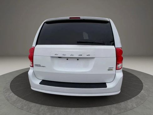 Used 2019 Dodge Grand Caravan GT FWD image 4